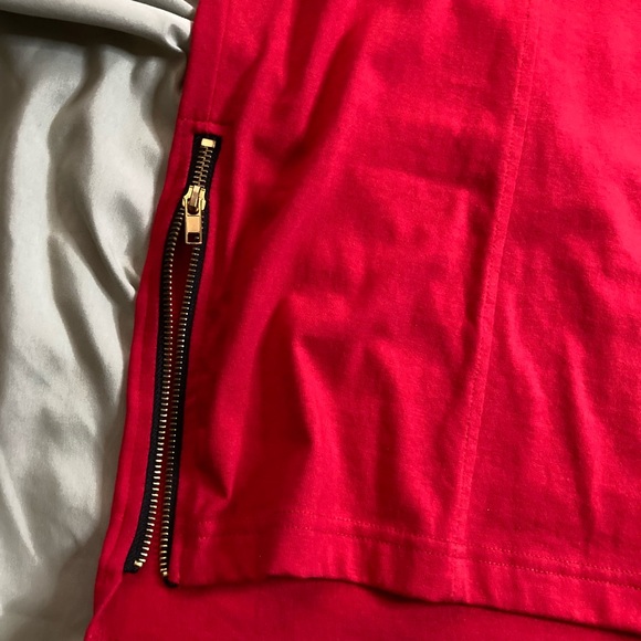 Men's Bleecker & Mercer T-Shirt, Red with raised Medusa Head emblem, Size 3XL - Picture 5 of 8